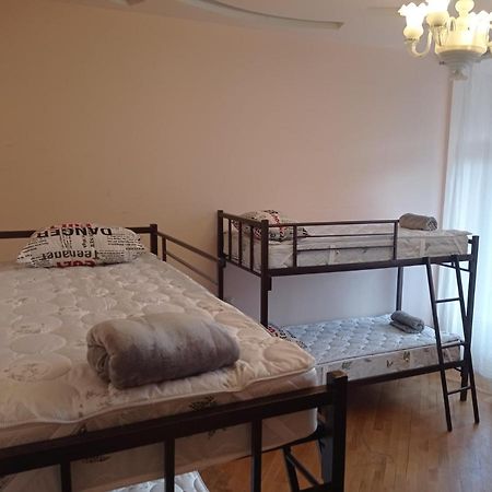Sun City Hostel 예레반 외부 사진