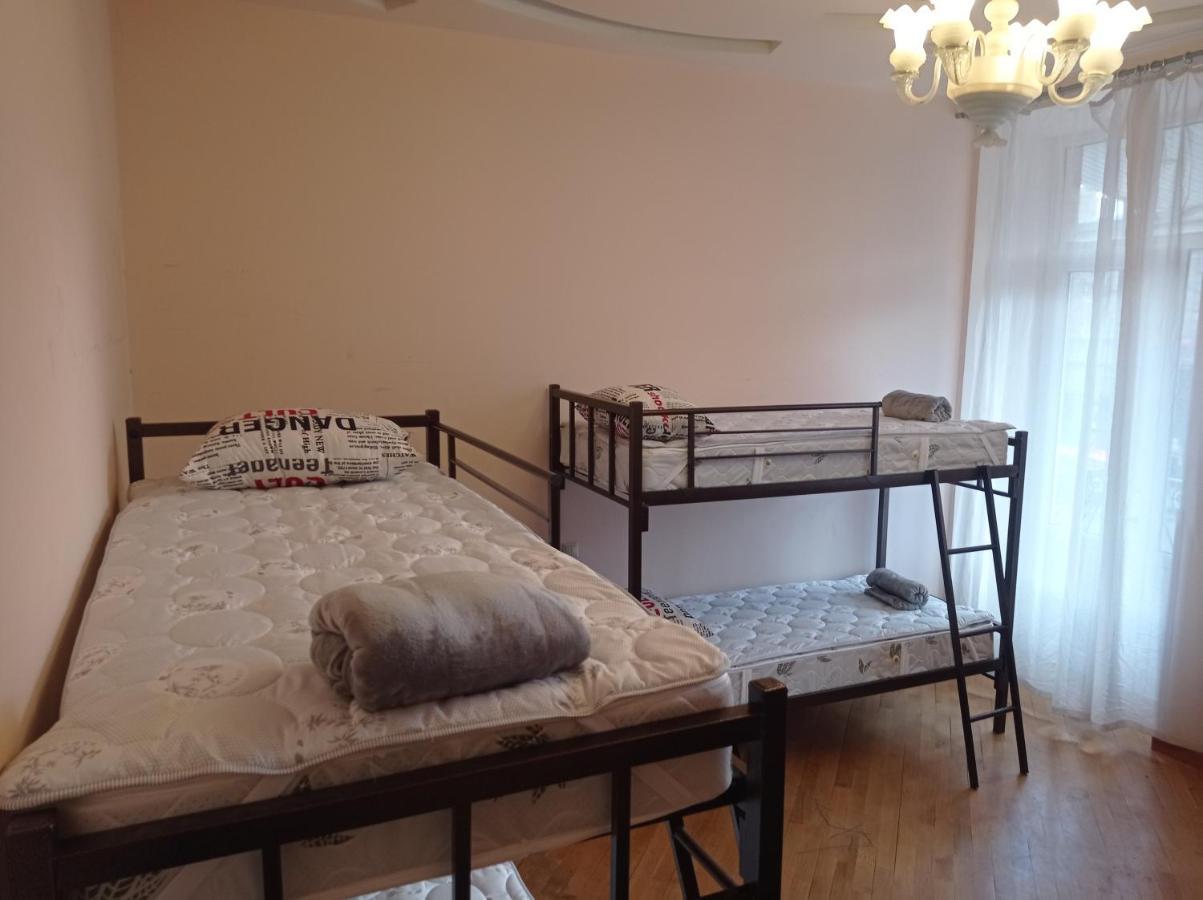 Sun City Hostel 예레반 외부 사진