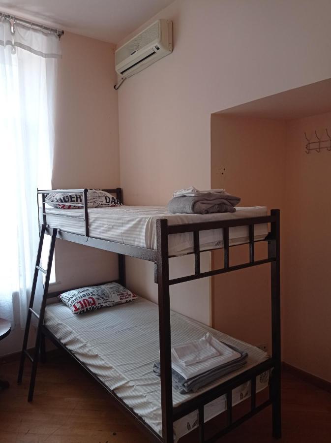 Sun City Hostel 예레반 외부 사진