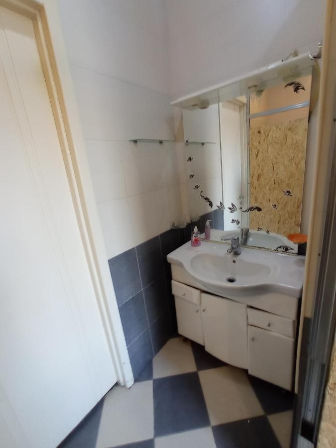 Sun City Hostel 예레반 외부 사진