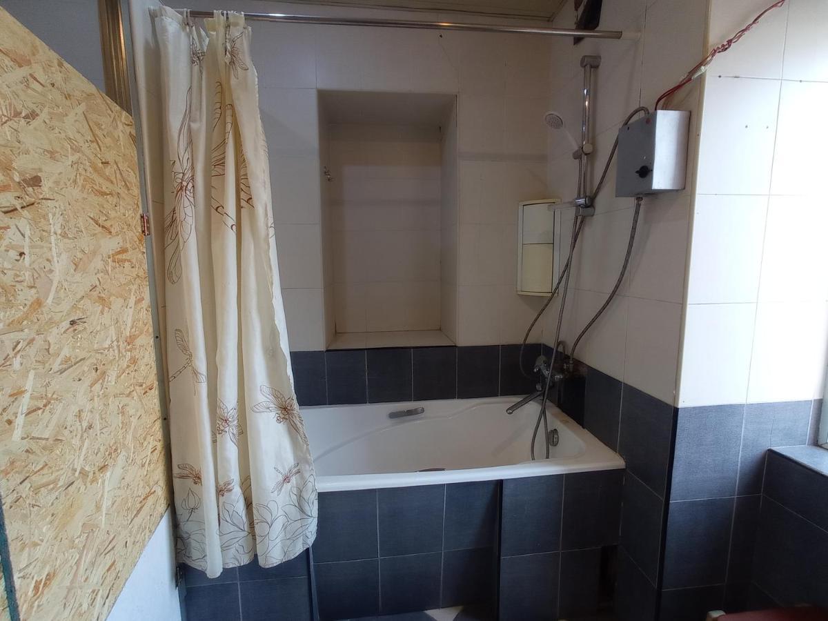Sun City Hostel 예레반 외부 사진