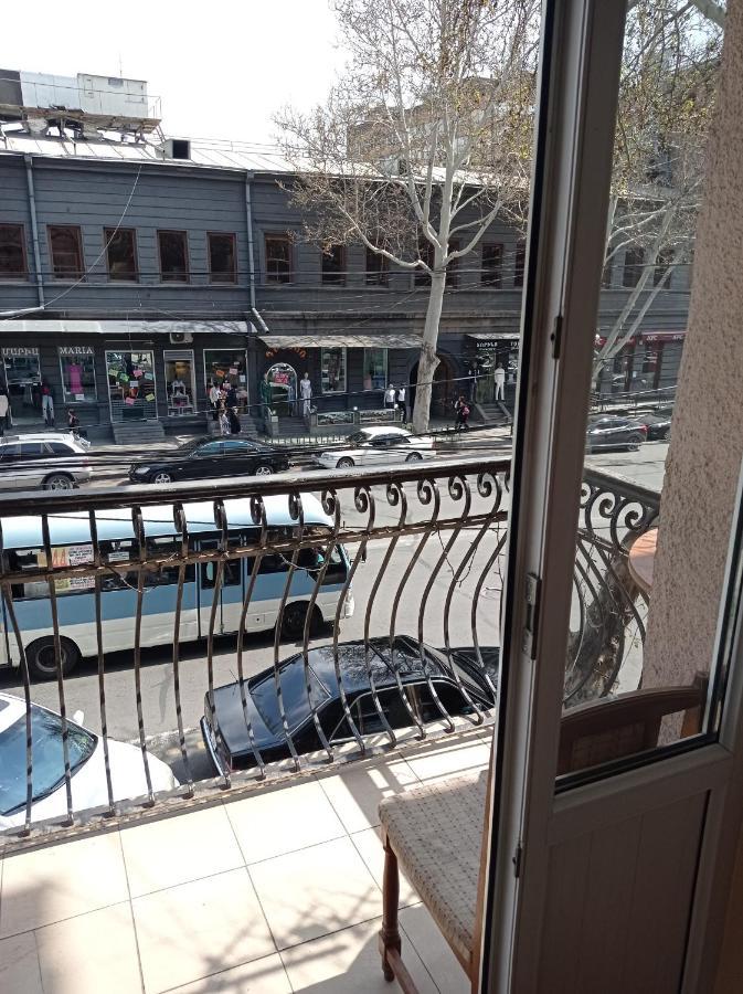 Sun City Hostel 예레반 외부 사진
