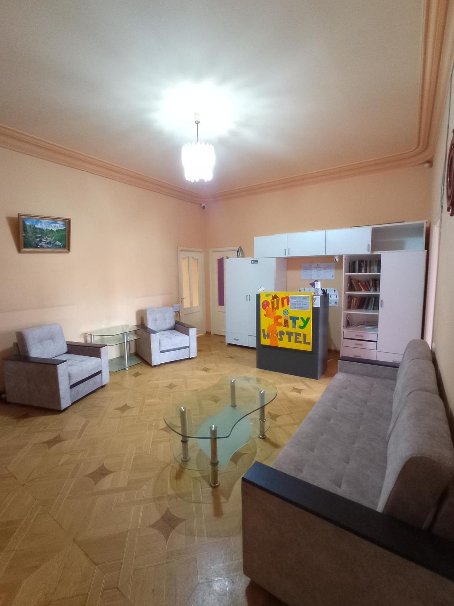 Sun City Hostel 예레반 외부 사진